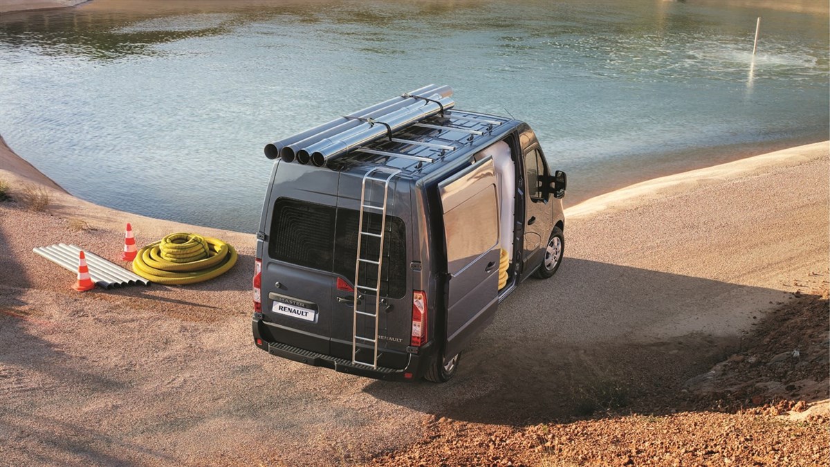 Renault-pro-v2-2