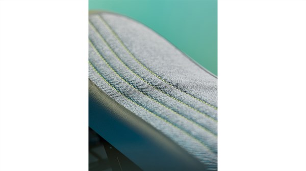 4 mouvements - Renault 4 E-Tech 100% électrique