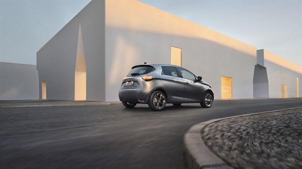 Zoe E-Tech électrique  face 3/4 arrière
